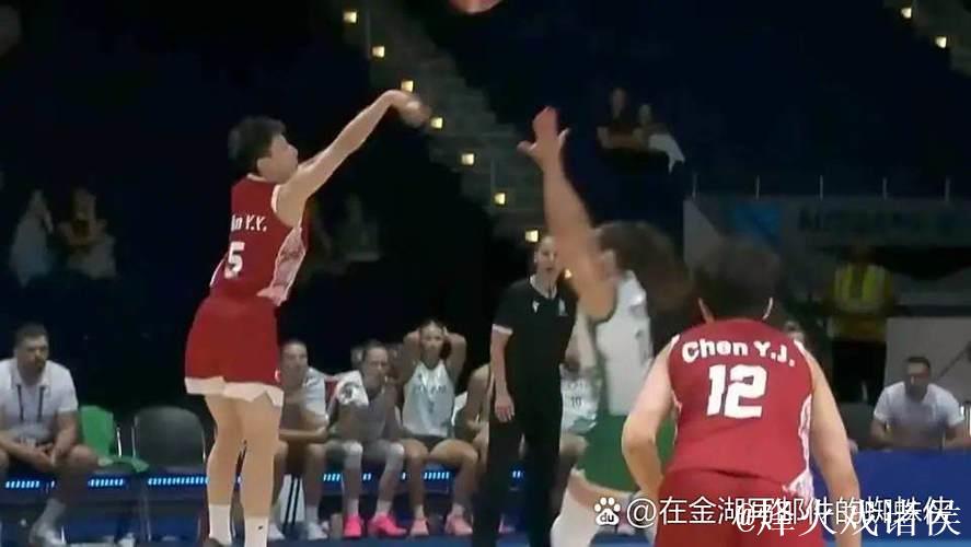 大运会：中国女篮71-67逆转波兰晋级决赛