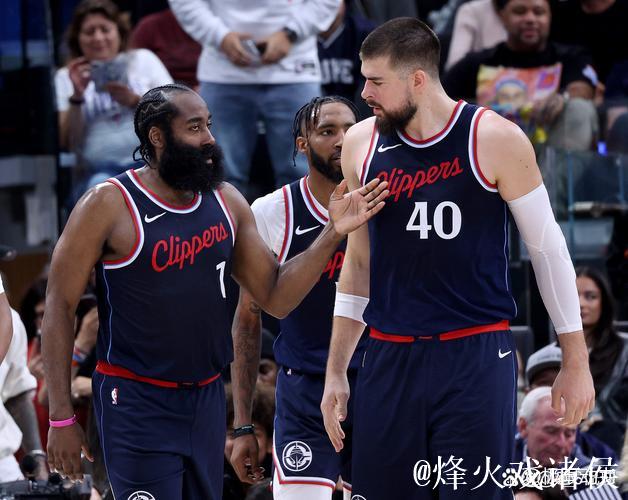 灰熊官宣:穹顶球馆凯旋,力克快船! 灰熊官宣:穹顶球馆凯旋,力克快船!